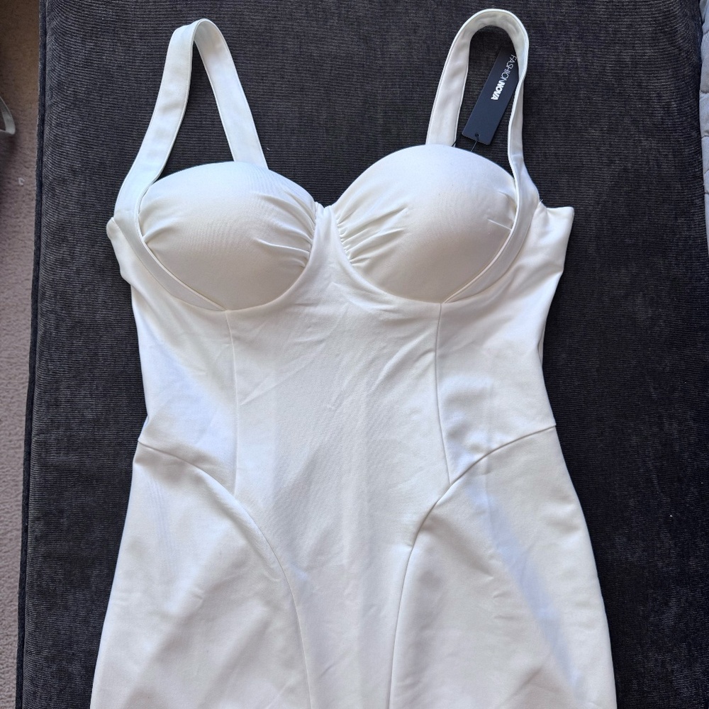 Fashion Nova Midi dress with Sweetheart neckline